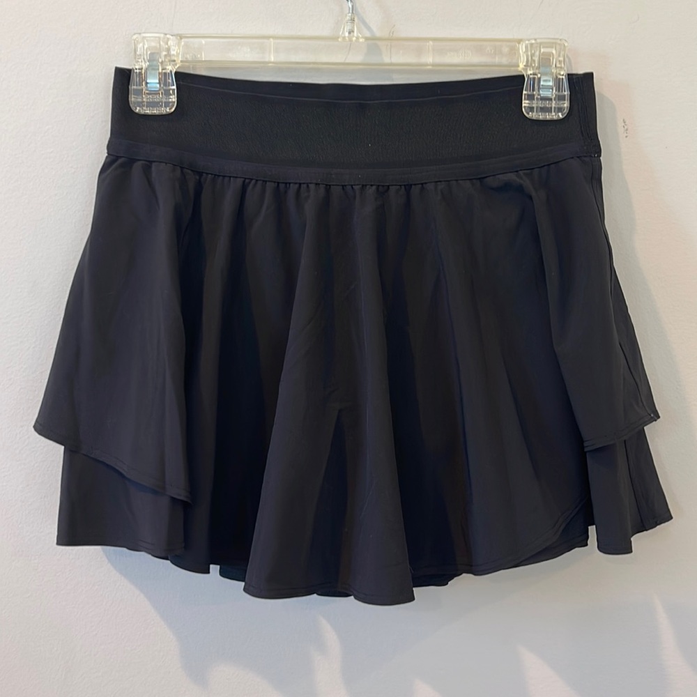Lululemon black skirt